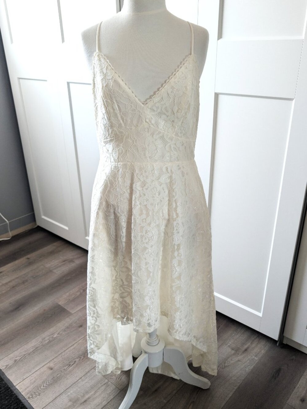 High-low Lace Spaghetti Strap V-neck Wedding Dress